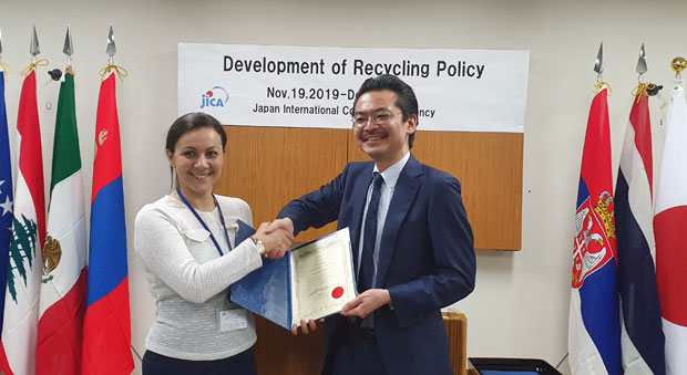 Српкиња за пројекат о рециклажи добила сертификат у - Јапану